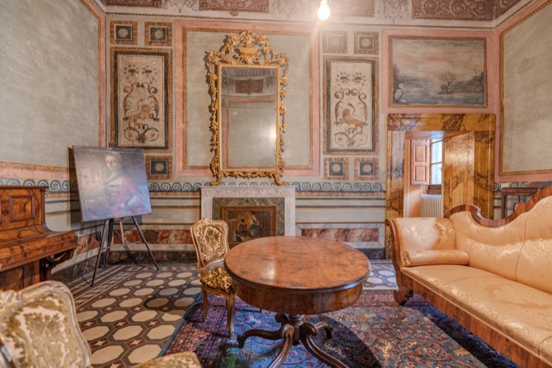 Frescoed apartment in a Renaissance palazzo