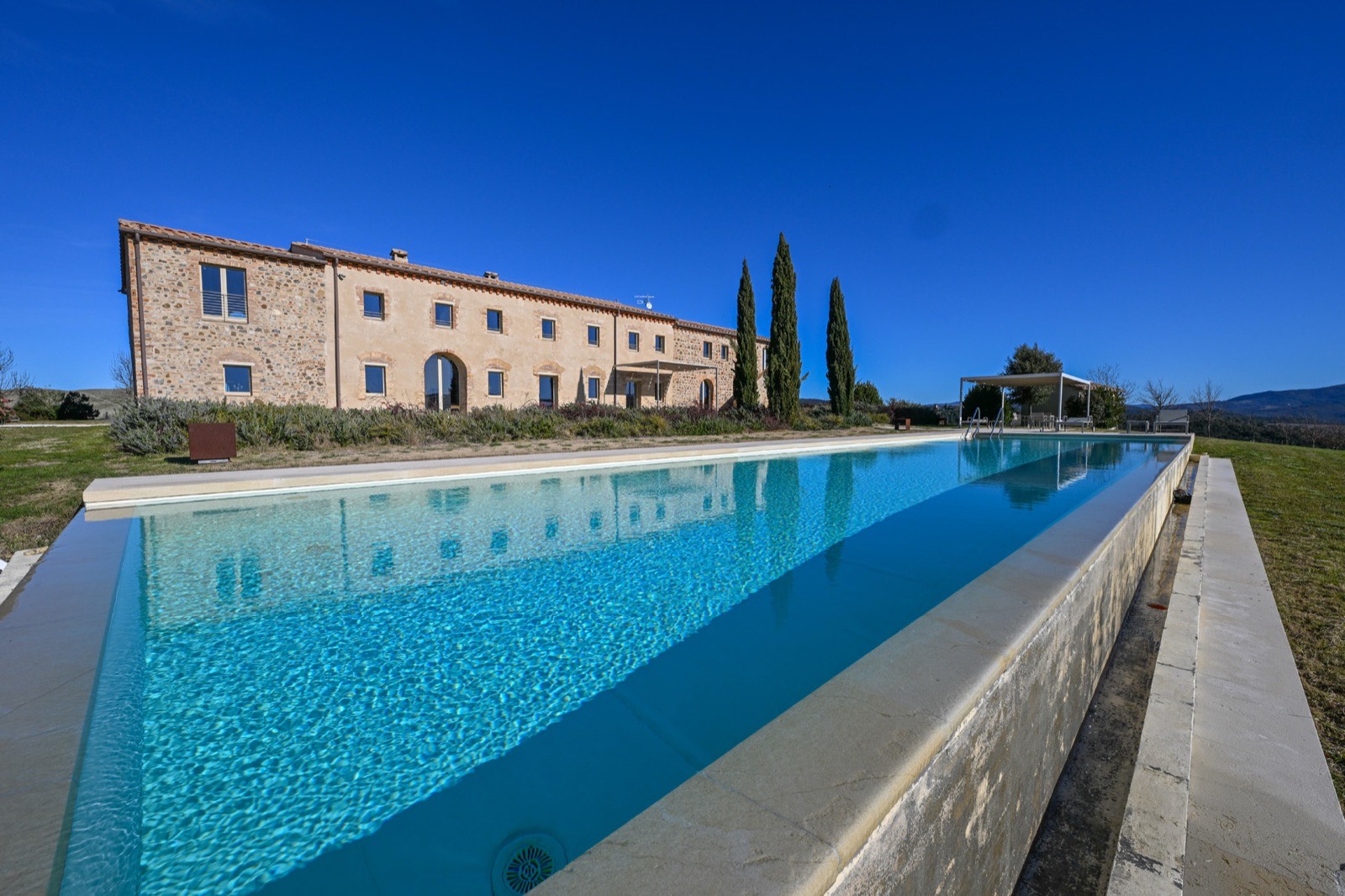 Riverside estate near Volterra